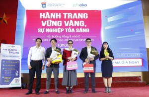 Gần 400 sinh viên VNU- game đánh chắn online đổi thưởng
 tham dự sự kiện “Hành trang vững vàng, sự nghiệp tỏa sáng”