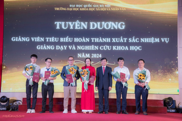 Nhân văn vun bồi truyền thống “tôn sư trọng đạo” trên chặng đường mới