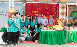 Sinh viên VNU- game đánh chắn online đổi thưởng
 trải nghiệm văn hóa cùng Hội trại Sắc màu 2023