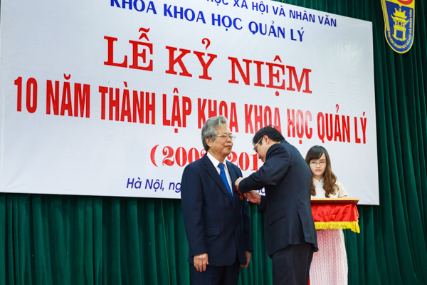 10 năm Khoa Khoa học Quản lí