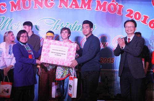 [Chùm ảnh] Ngày hội Văn hóa Quốc tế 2015: Nét đẹp bốn phương tụ hội